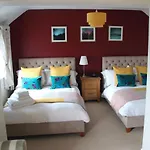 Deighton Lodge
